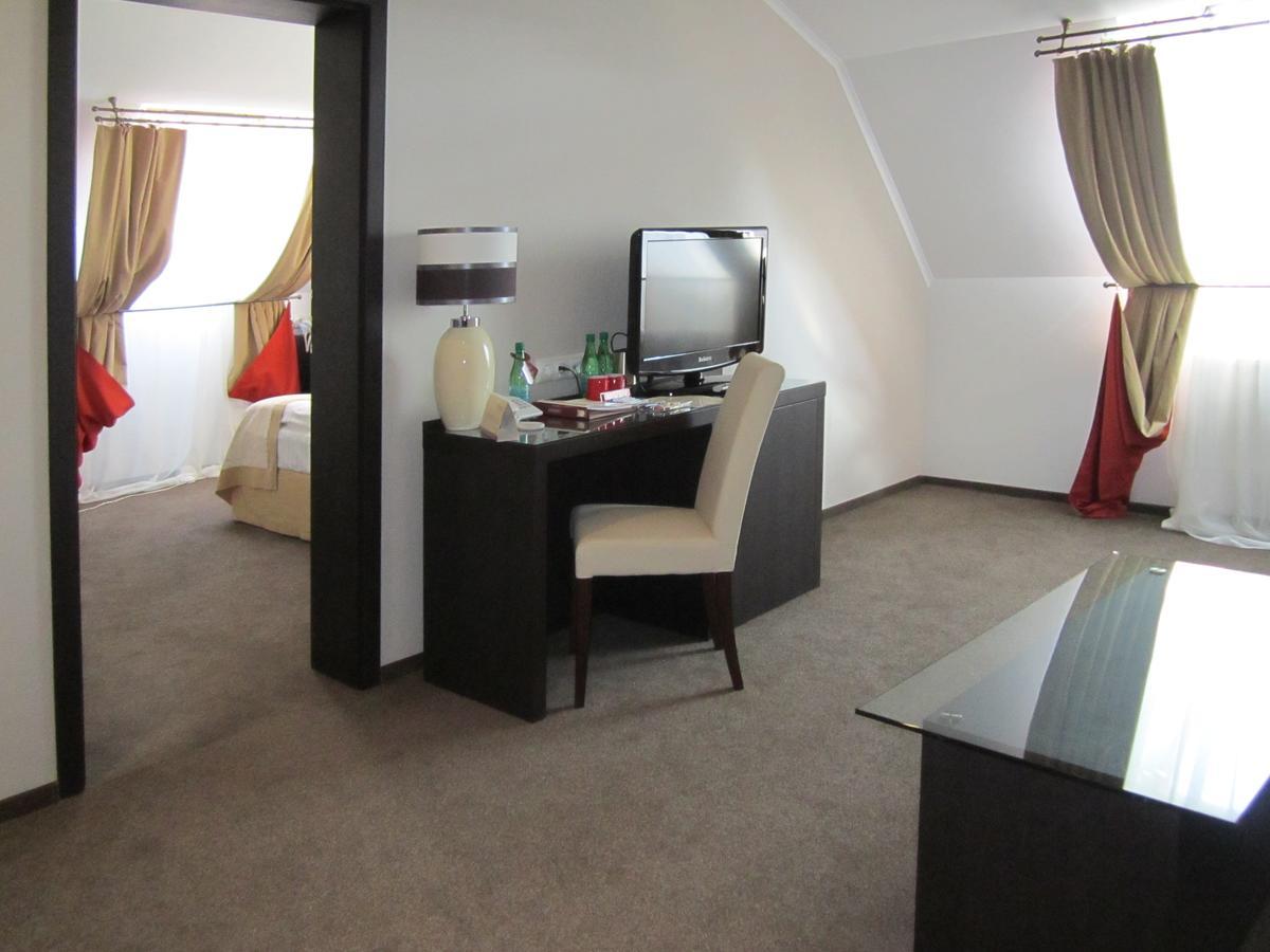 Optima Collection Kharkiv Hotel ภายนอก รูปภาพ