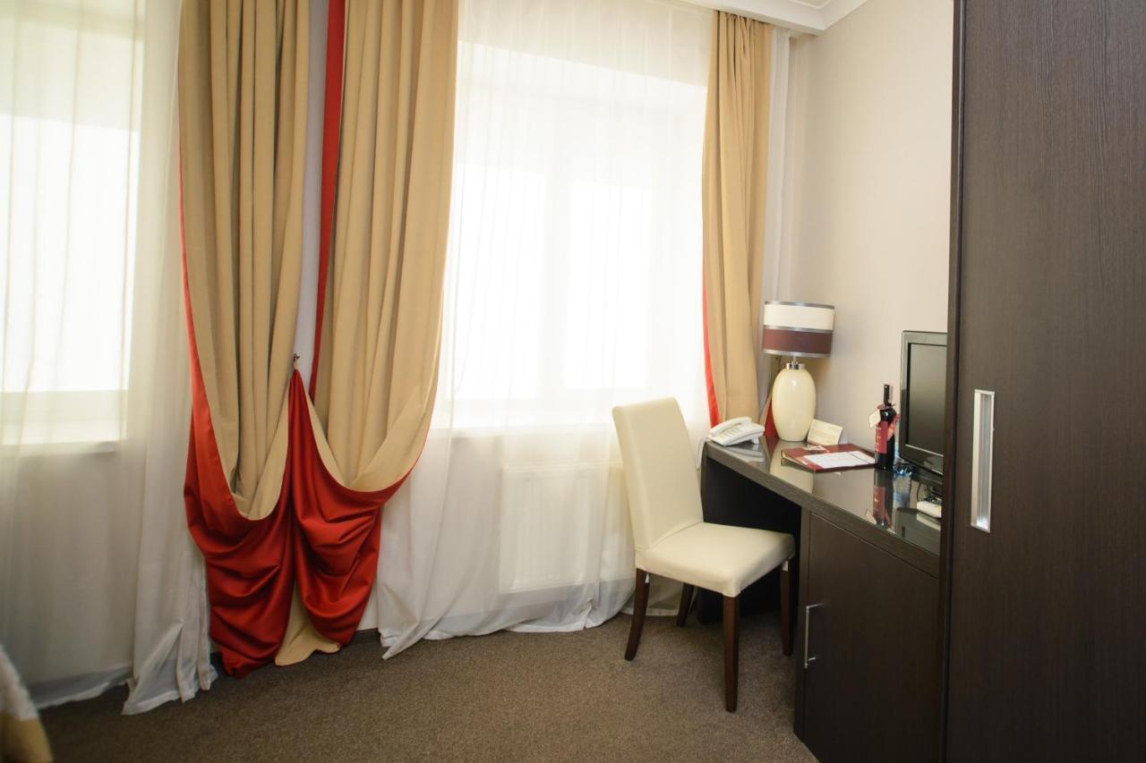Optima Collection Kharkiv Hotel ภายนอก รูปภาพ