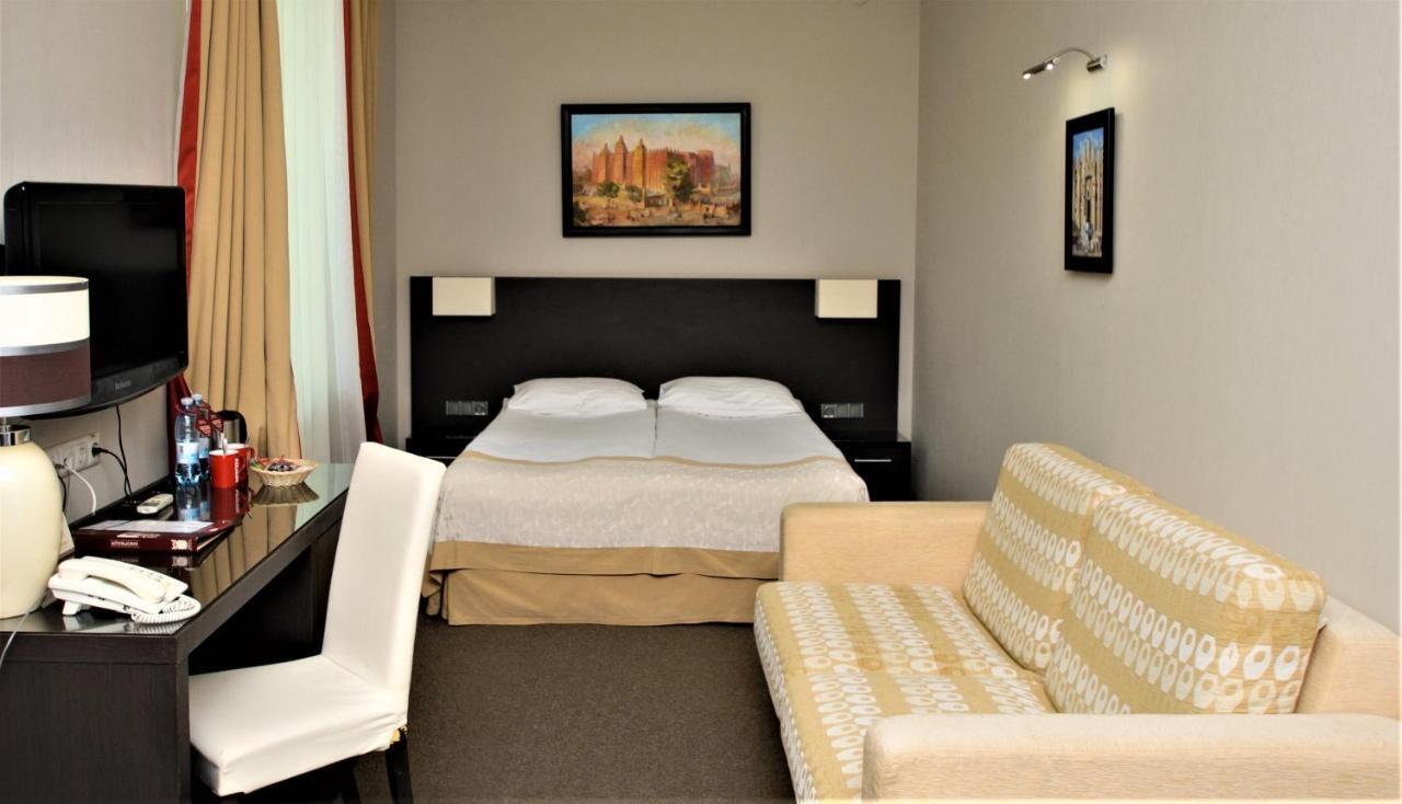 Optima Collection Kharkiv Hotel ภายนอก รูปภาพ